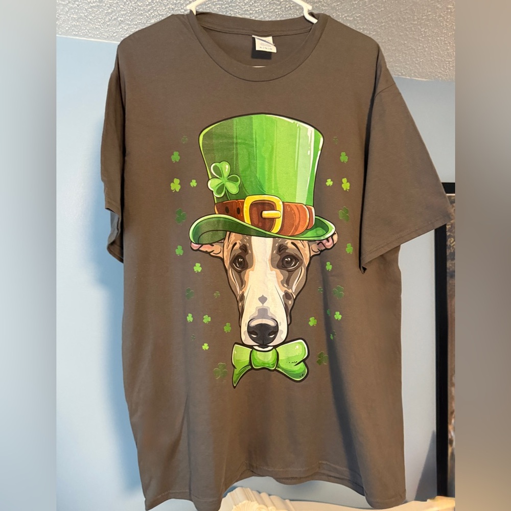 Brand New - XL unisex St. Patrick’s Day Greyhound Whippet Sighthound T-Shirt